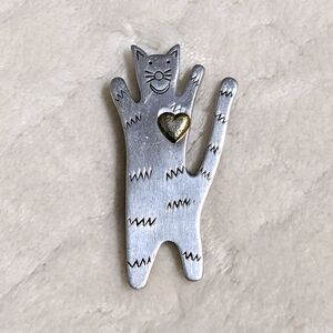 Vintage Silvertone Cat Brooch with Goldtone Heart
